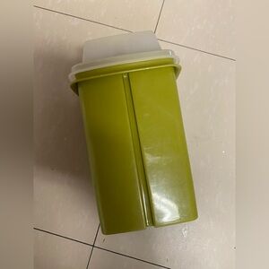 Vintage Tupperware Pickle Keeper